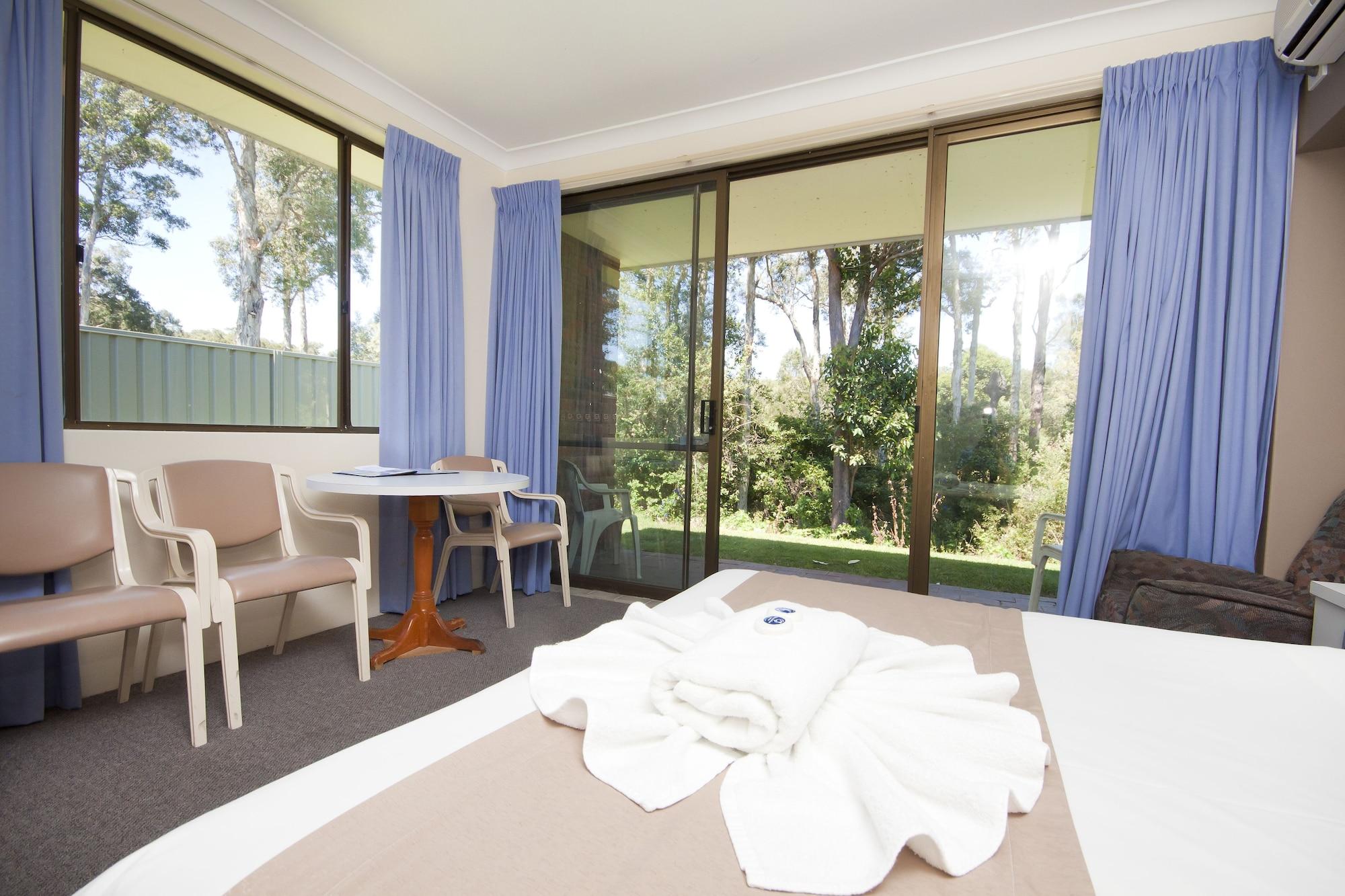 Island Palms Motor Inn Форстър Екстериор снимка