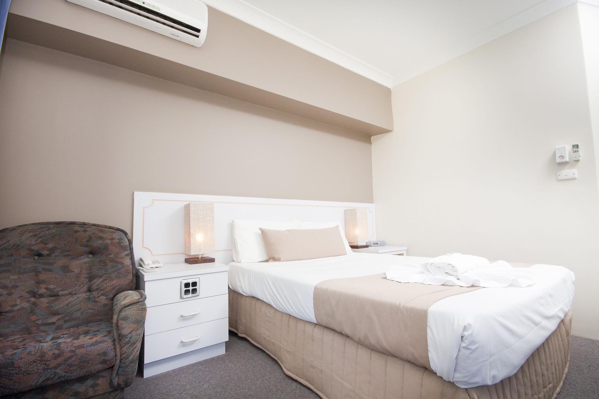 Island Palms Motor Inn Форстър Екстериор снимка