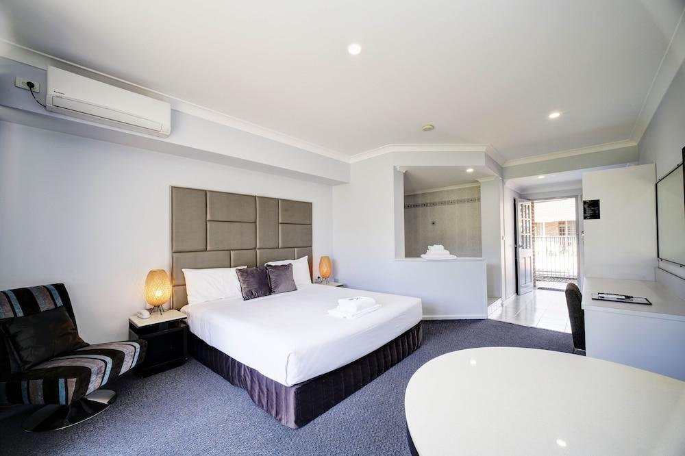 Island Palms Motor Inn Форстър Екстериор снимка